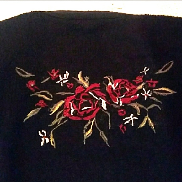 Mudd Sweaters - 🆕NWT 🌹 Rose Embroidered Knit Black Cardigan